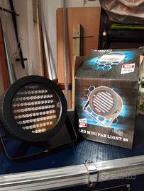 N. 6 faretti RGB 25 watt completi di telecomando