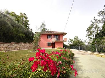 VILLA SINGOLA A FOLIGNANO