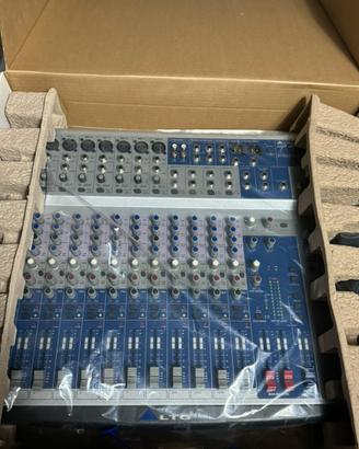 Mixer 22 canali ALTO AMX-220FX