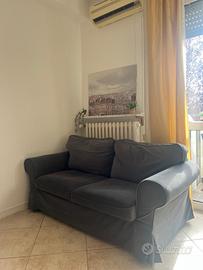 Divano 2 posti grigio