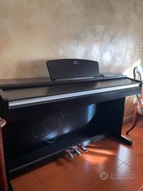 Piano digitale Yamaha Arius YDP-141