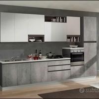 Cucina moderna lineare