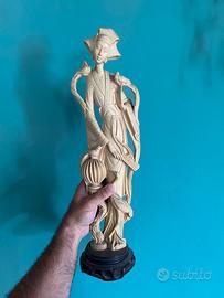 Dama cinese in resina / vintage