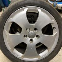 cerchi R17  in lega originali Audi.