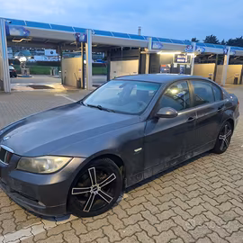BMW E90 2007 - DA SOSTITUIRE KIT CINGHIA SERVIZIO