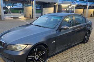 BMW E90 2007 - DA SOSTITUIRE KIT CINGHIA SERVIZIO