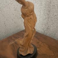 Statua in Legno