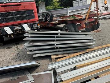 PORTE IN ALLUMINIO IN BUONO STATO € 30,00 L'UNA