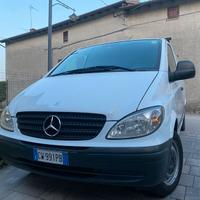 Mercedes - 2006