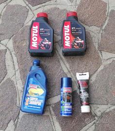 Ricambi,accessori universali scooter e Scarabeo 50 Accessori