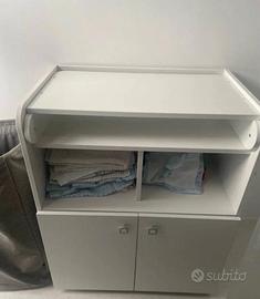 Fasciatoio con piano pieghevole