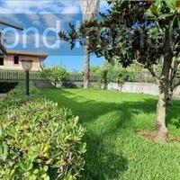 Villetta semindipendente con giardino Fondachello