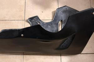 Vascone carena inferiore  GYTR per Yamaha R1