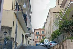 Sacrofano appartamento con posto auto riservato