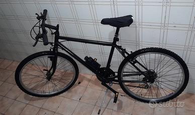 Bici Liberati. Cambio Shimano 3x6.
