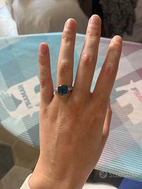 Anello Nudo Classic Pomellato
