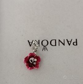 Charm Pandora Pendente Fiore di Ibisco 794698C01