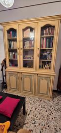 libreria con vetrina 