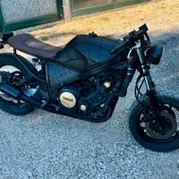 YAMAHA FZ 750 custom cafe racer anno 1985