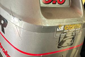 Motore marino ,datato ma nuovissimo ,usato poco