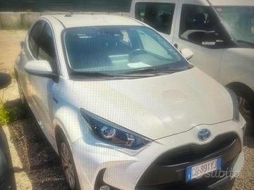 TOYOTA Yaris 1.5 Hybrid 5 porte Trend