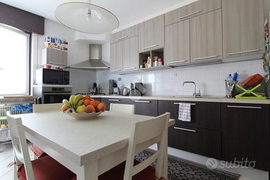 VILLA A SCHIERA CENTRALE A CHIAMPO