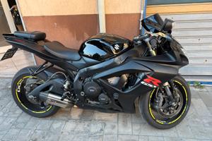 SUZUKI GSX-R 600(2006) 33.000KM MIVV COMPLETO