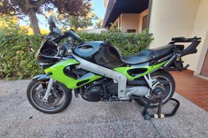 Triumph sprint RS 955i 