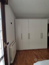 Armadio bianco 5 ante + Amrmadio 1 anta