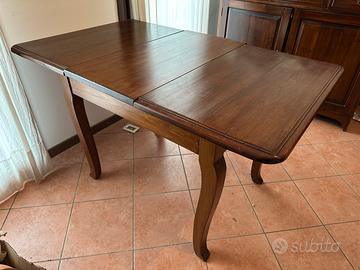 Tavolo da pranzo in legno massello