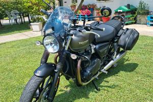 Triumph Street Twin 900cc