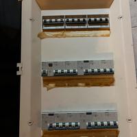 Quadri elettrici, scsldino a gas, infissi