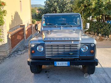 Land Rover Defender 90