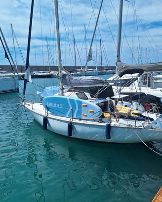 Barca a vela Jeanneu Poker 28