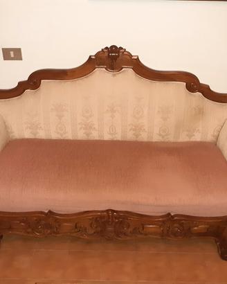 Divano antico da restaurare