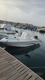 Barca Ranieri International Voyager 19 con motore