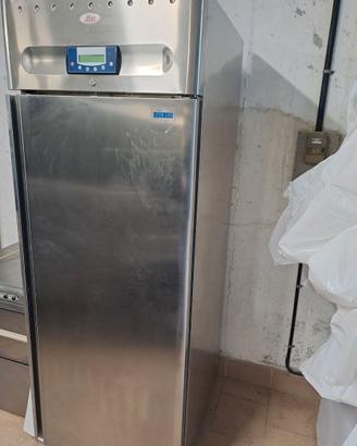 Armadio frigo marca Ilsa