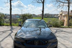 BMW 520d F90 AUTOMATICA LOOK M5 20”