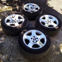 Cerchi in lega con gomme
