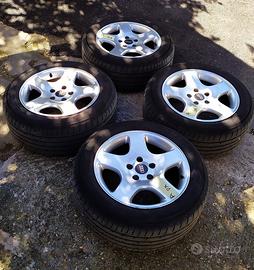 Cerchi in lega con gomme