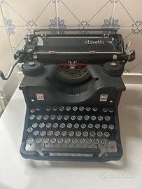 Macchina da scrivere olivetti M40