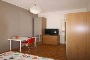 Stanza in appartamento di 116 m² a Milano