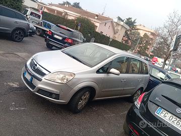 Opel zafira 2a
