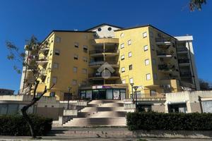 MAGAZZINO A CORIGLIANO-ROSSANO