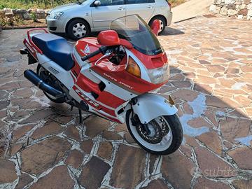 Honda CBR 1000 F