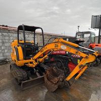 ESCAVATORE JCB 802