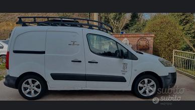 Veicoli commerciali  peugeot partner