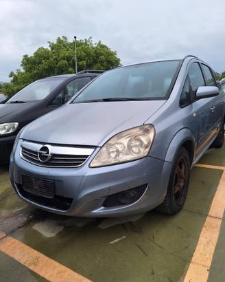 OPEL ZAFIRA 1.9 CDTI ANNO 2008 solo per ricambi