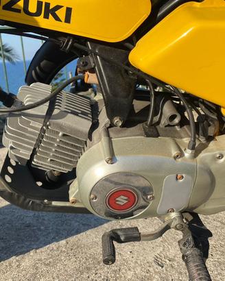 Suzuki RV 90