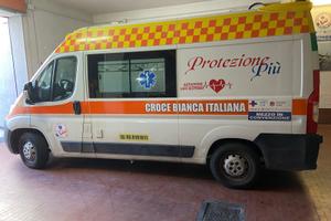 AMBULANZA FIAT DUCATO 2300 ANNO 2018 ATTREZZATA